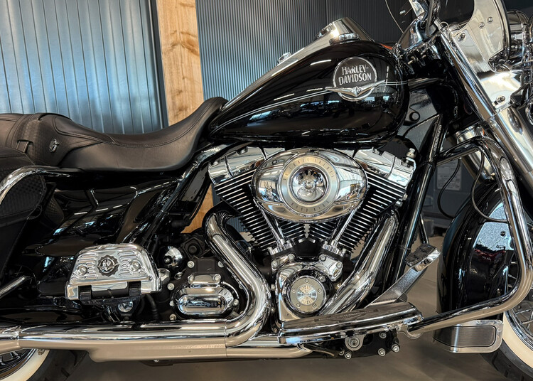 FLHRC Road King Classic 2009