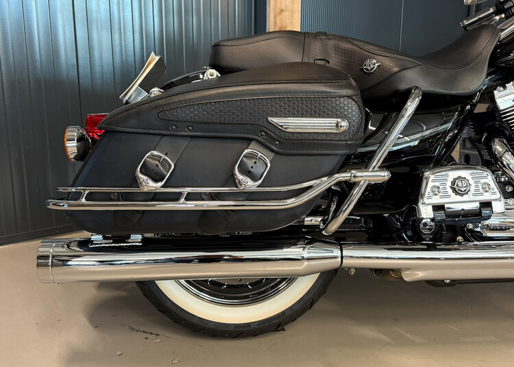 FLHRC Road King Classic 2009