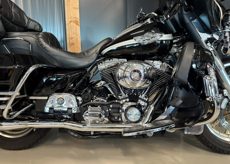 FLHTCUI Electra Glide Ultra Classic 2003