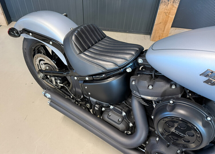 *FXBB Street Bob 107 2020