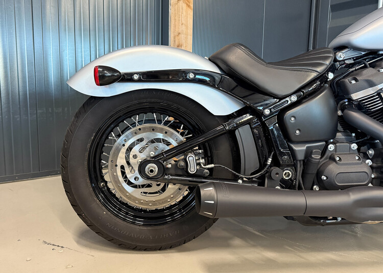 FXBB Street Bob 107 2020