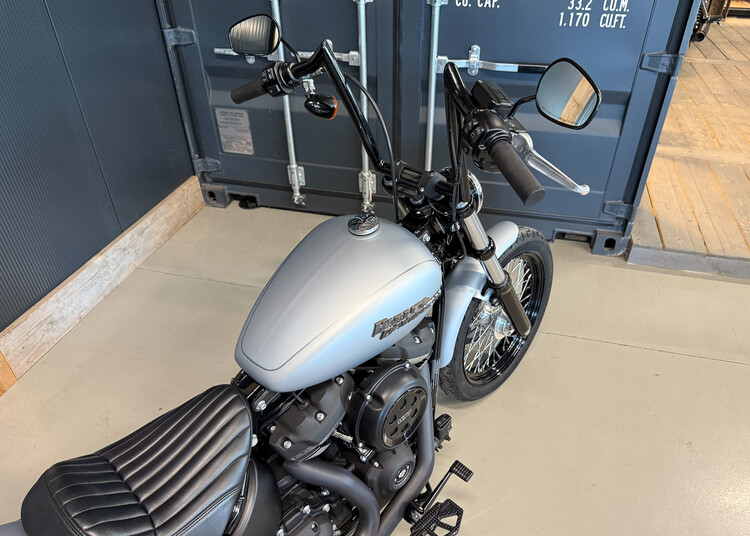 FXBB Street Bob 107 2020