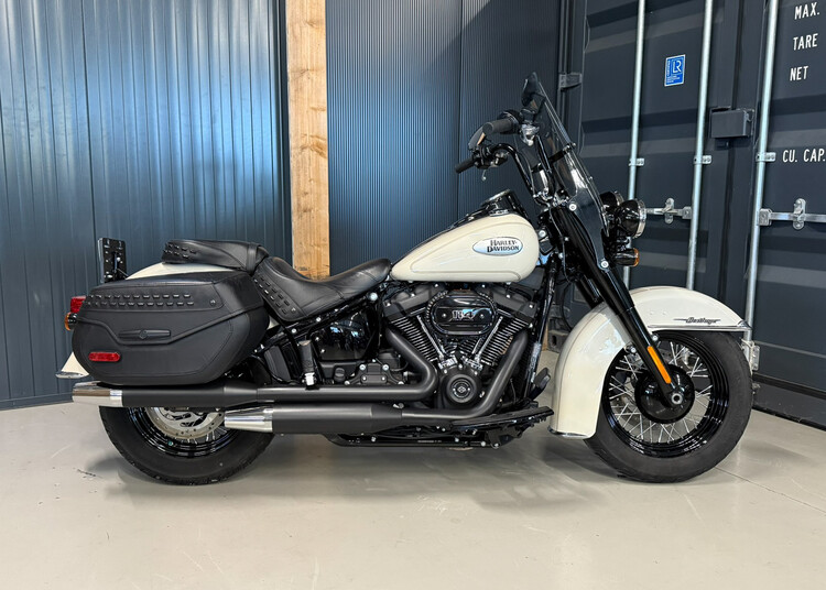 FLHC Heritage Softail Classic 2022