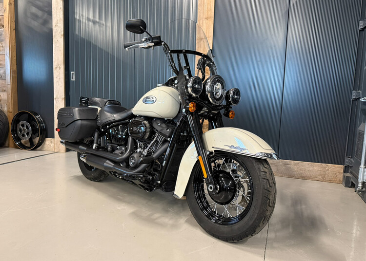 FLHC Heritage Softail Classic 2022