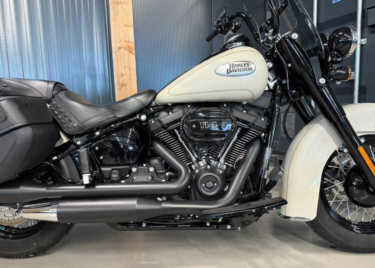 FLHC Heritage Softail Classic 2022