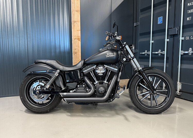 *FXDBC Street Bob 2016