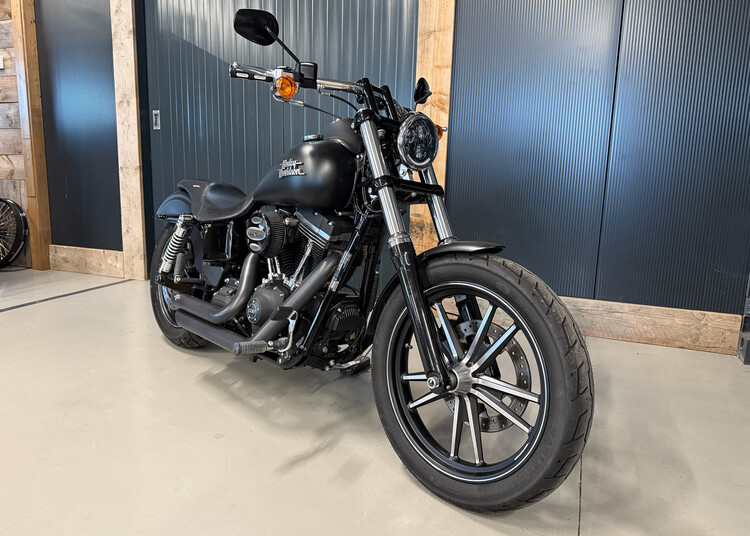 *FXDBC Street Bob 2016