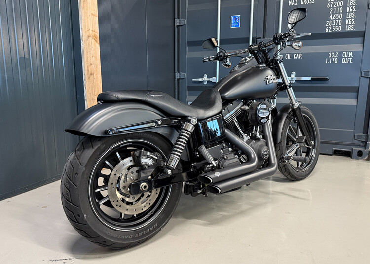 *FXDBC Street Bob 2016
