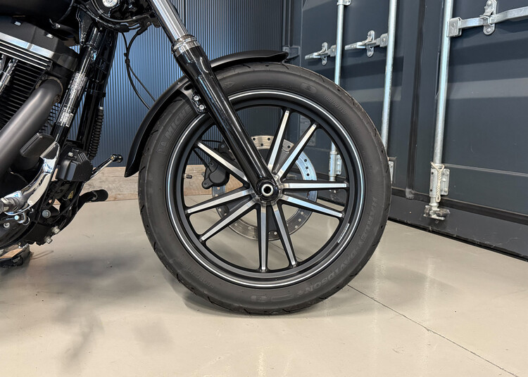 *FXDBC Street Bob 2016