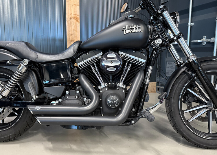 *FXDBC Street Bob 2016