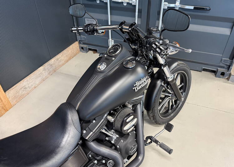 *FXDBC Street Bob 2016