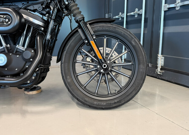 XL 883 N Sportster Iron 2015