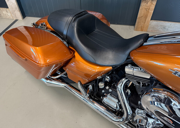 FLHXS 2015 Street Glide Special