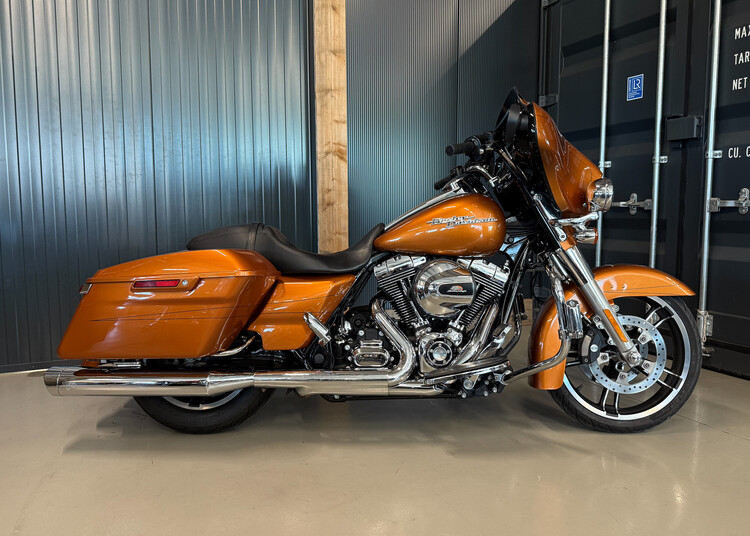 FLHXS 2015 Street Glide Special