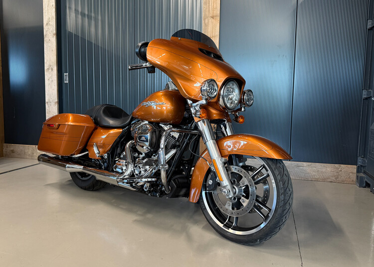FLHXS 2015 Street Glide Special