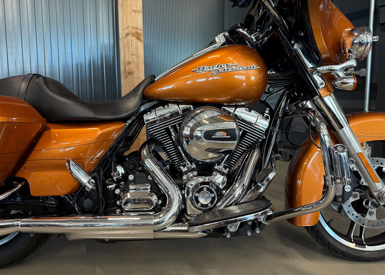 FLHXS 2015 Street Glide Special
