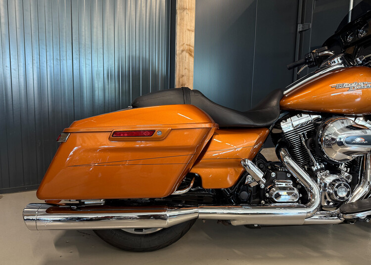 FLHXS 2015 Street Glide Special
