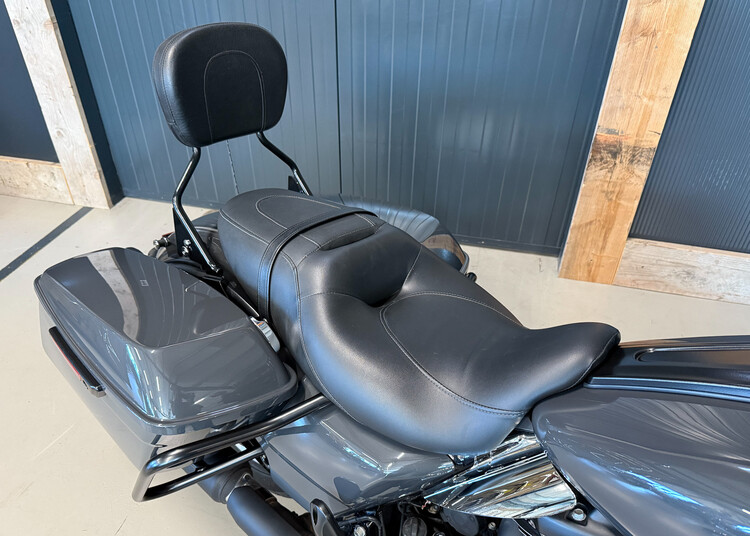 FLHX Street Glide M8 107 2017