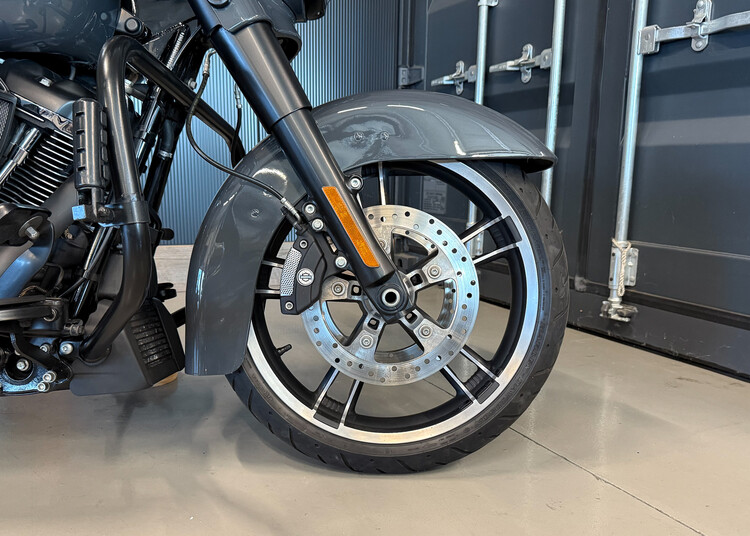 FLHX Street Glide M8 107 2017