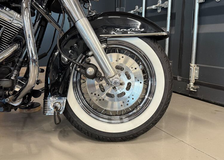 FLHRC Road King 2000