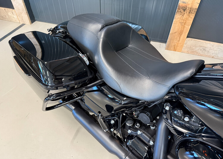FLHXS 2020 Street Glide Special 