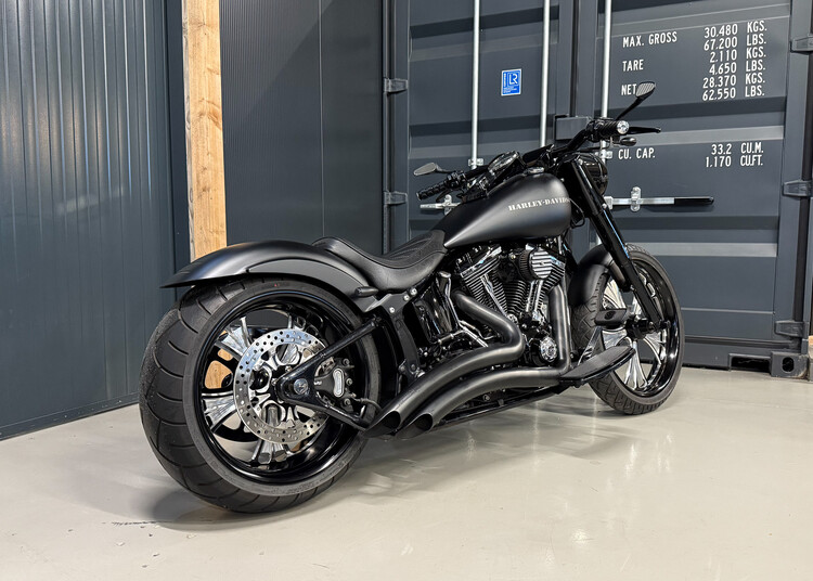 *FLSTF Fatboy Custom 'Contrast Black' 2005