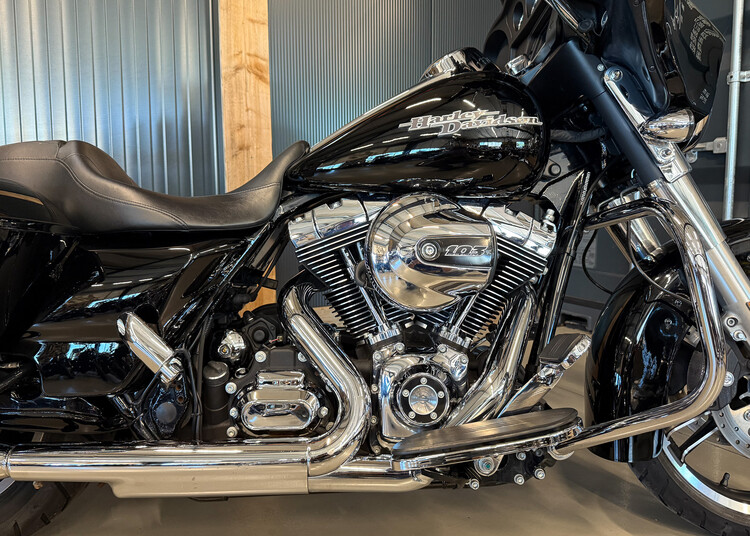 FLHXS 2015 Street Glide Special