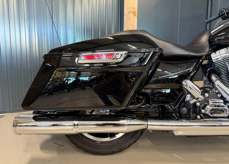 FLHXS 2015 Street Glide Special