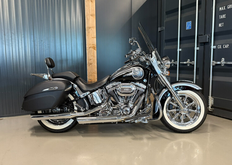 FLSTNSE Softail Deluxe CVO