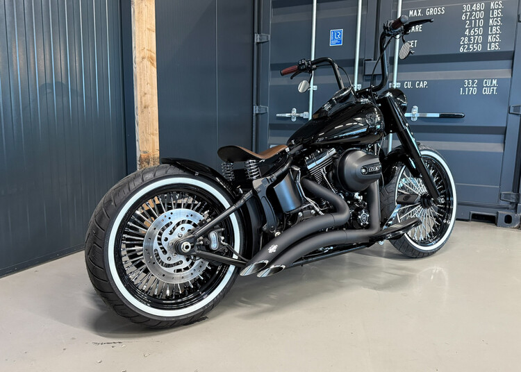 South-East Softail Slim Custom