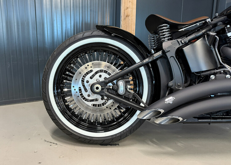 South-East Softail Slim Custom